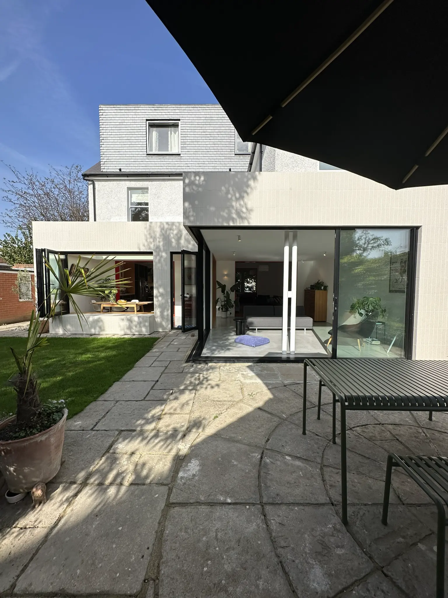 Frameless Glass Solutions: A UK Homeowner's Guide