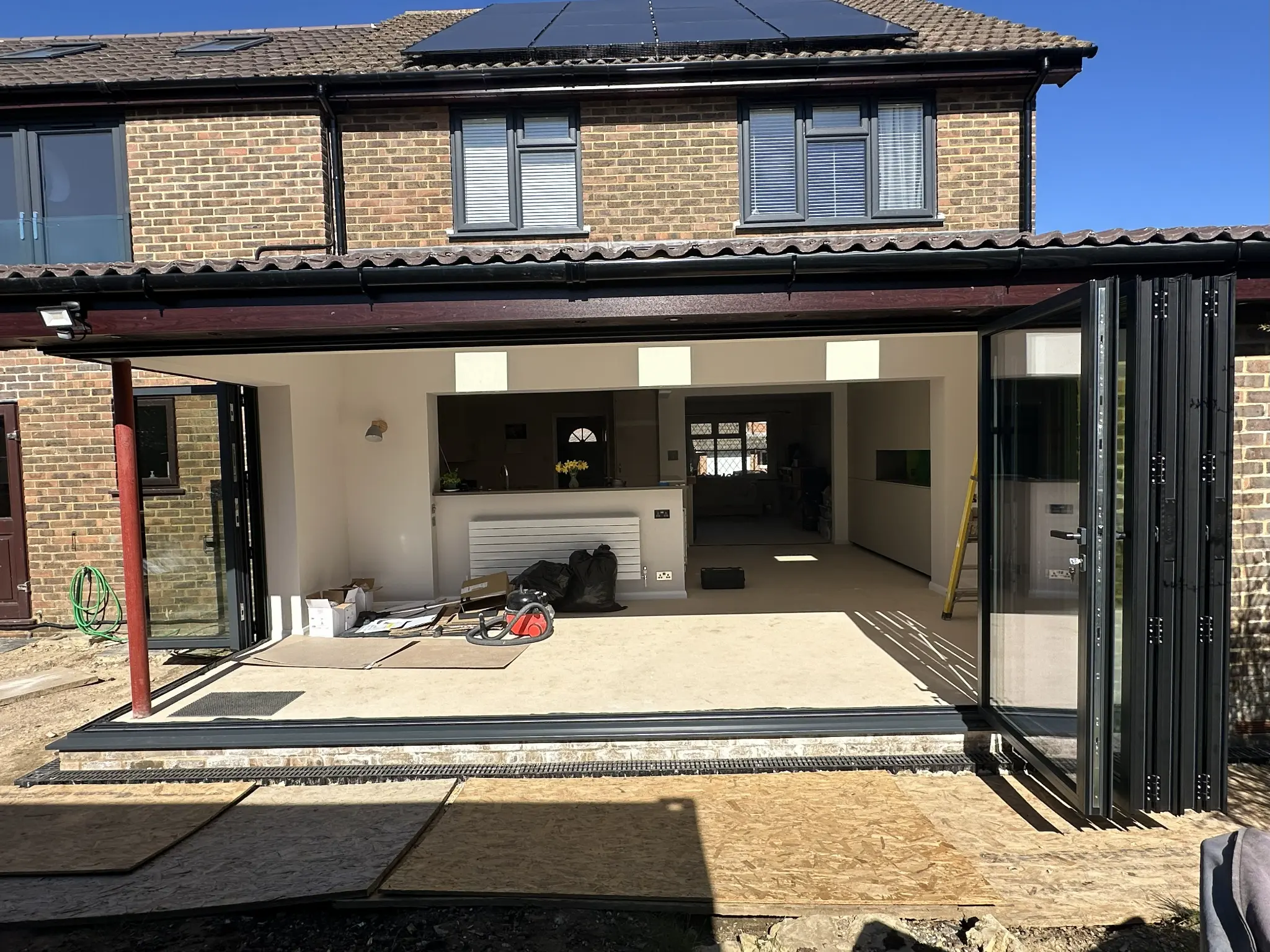 Double vs Triple Glazing: UK Homeowner's Ultimate Guide