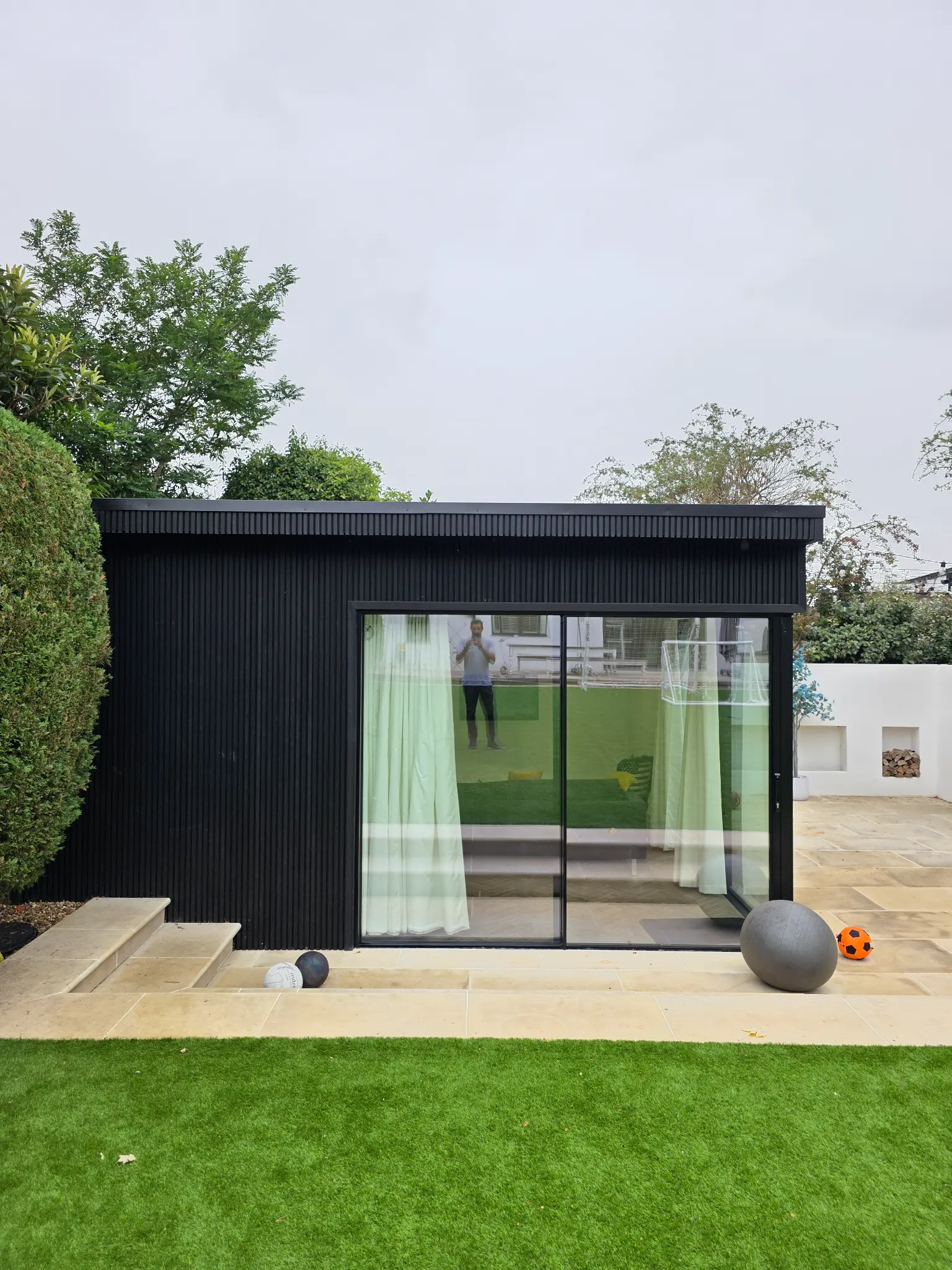 Luxury corner door installation